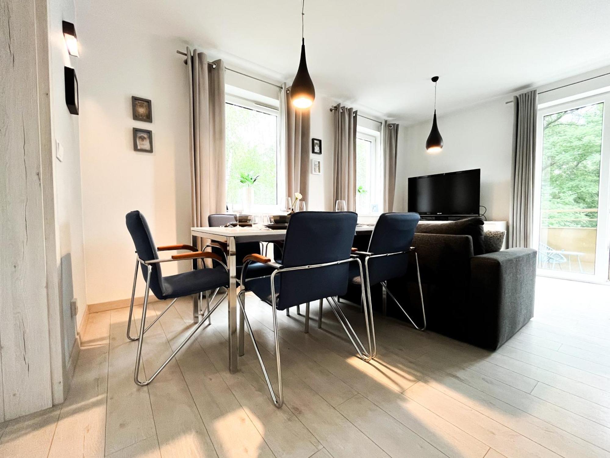 弗罗茨瓦夫Walk To Park, Modern 2Bd Kitchen! Balcony, Parking公寓 外观 照片