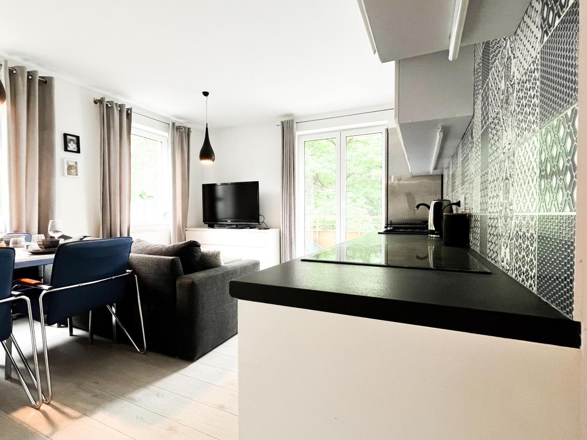 弗罗茨瓦夫Walk To Park, Modern 2Bd Kitchen! Balcony, Parking公寓 外观 照片